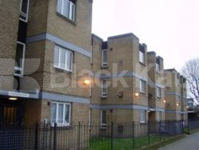 			2 Bedroom, 1 bath, 1 reception Flat			 Boleyn Road, STOKE NEWINGTON N16